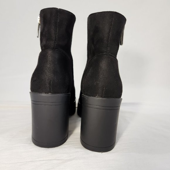 FRENCH CONNECTION Black Jasmine Lug Sole Vegan Side Zip Booties Size 8 LIKE NEW! - Picture 3 of 16